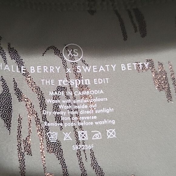 Sweaty Betty x Halle Berry Athena Sports Bra - Picture 12 of 15